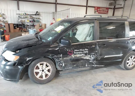 2012 Chrysler Town & Country Touring from USA, damaged, VIN 2C4RC1BG9CR126964